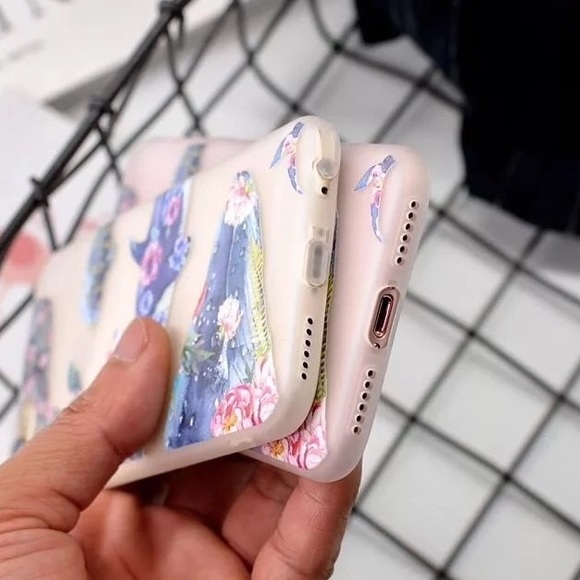 LAST 1! NEW iPhone 7/8 Floral Whale Soft Case - Picture 2 of 3